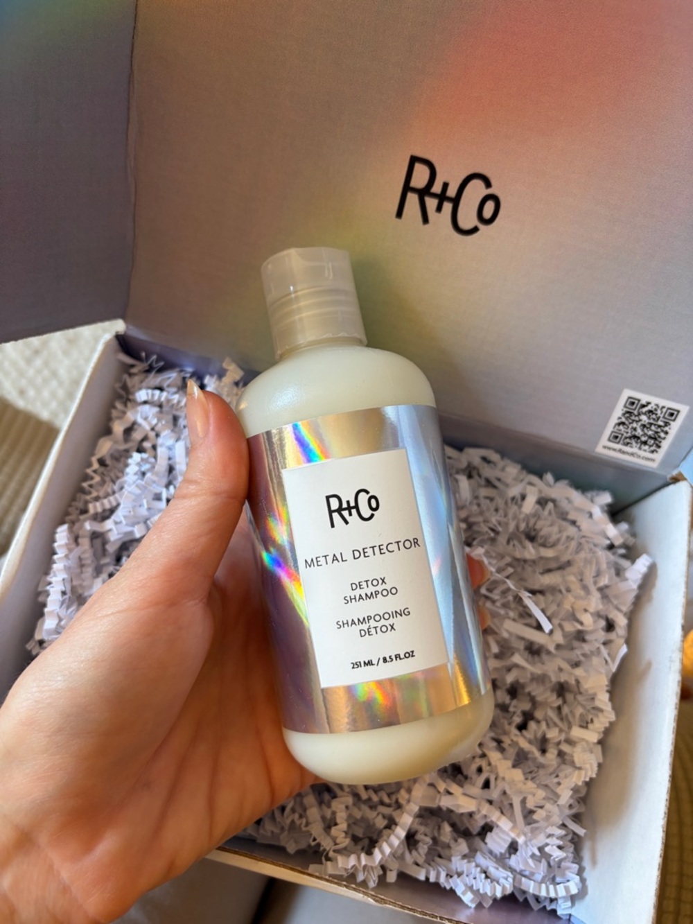 R+Co Metal Detector Detox Shampoo - Holographic/Silver Bottle